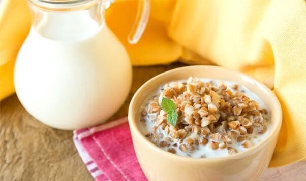 Buckwheat dietan beste produktu batzuk sartzeko prozedura
